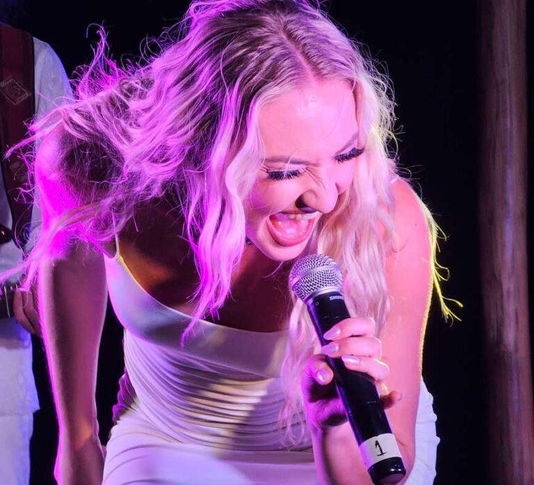 Liquid Blue Band Lead Vocalist Mo