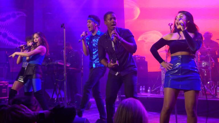 Shades of Blue Lead Singer Rashad