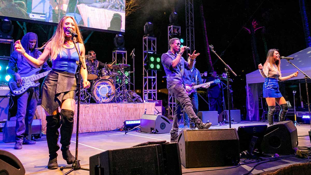 Shades of Blue Party Band and Dance Band